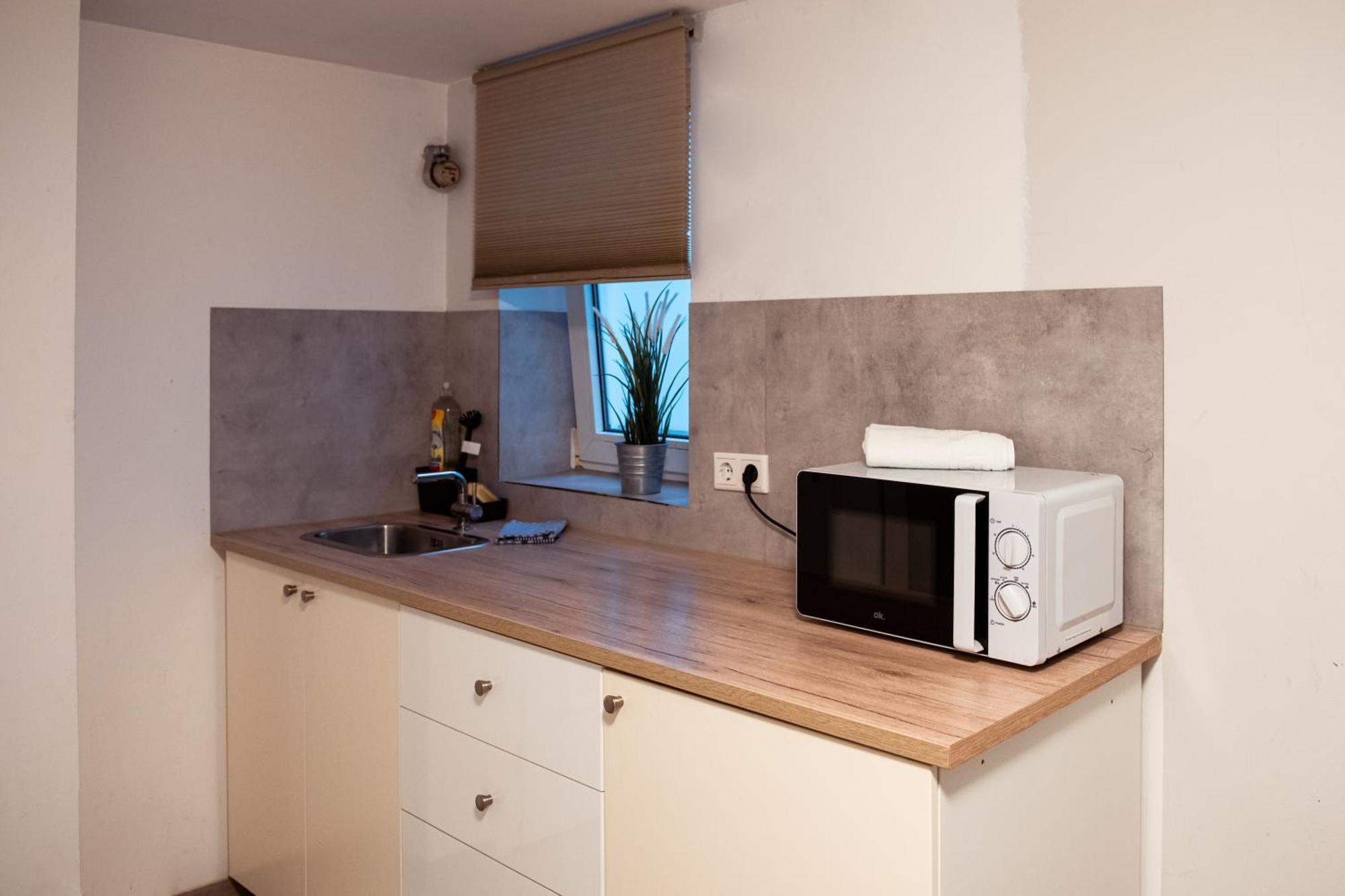 Haus99 Budget Pension & Apartments Fürth Екстериор снимка