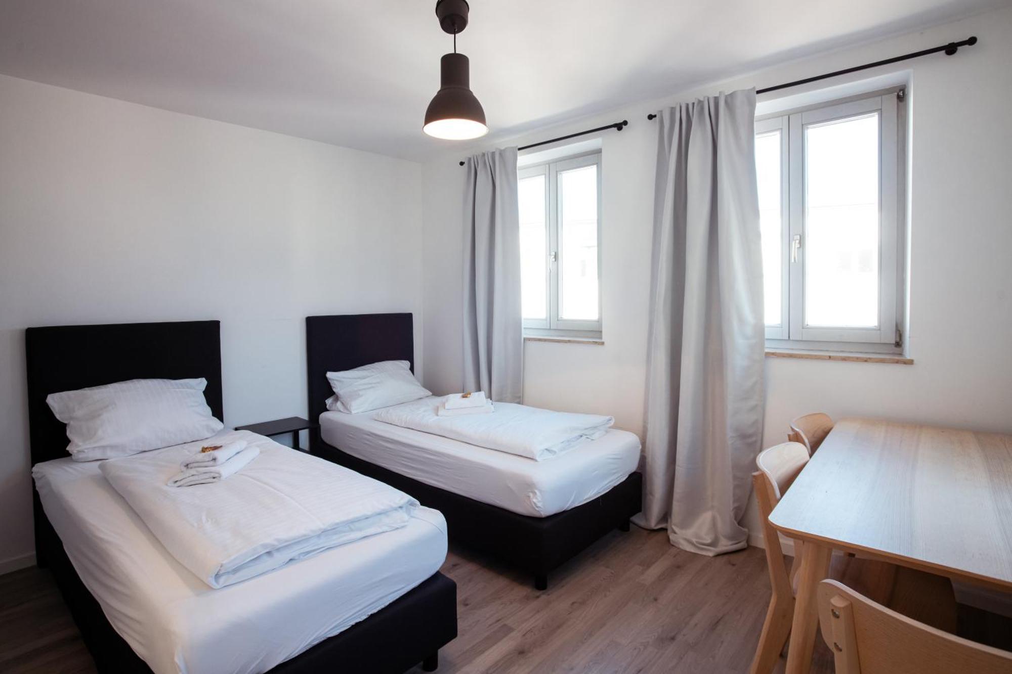 Haus99 Budget Pension & Apartments Fürth Екстериор снимка
