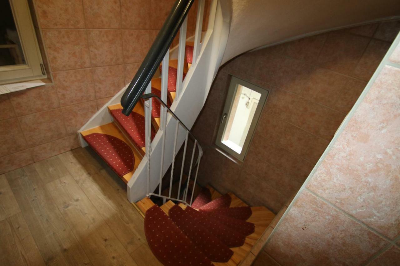 Haus99 Budget Pension & Apartments Fürth Екстериор снимка